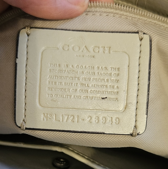 Coach Swagger colorblock RARE find. - Picture 9 of 12